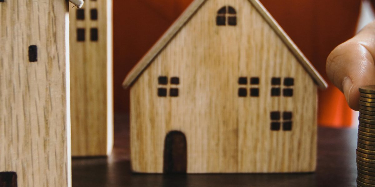 This article is a practical guide to treating Dubai real estate as an investment in 2026, showing how market shifts, new laws, and district dynamics affect buye...