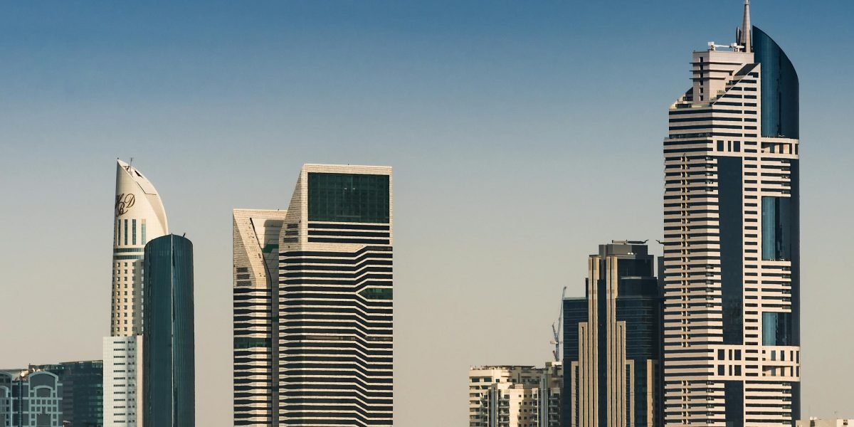 This guide explains how real estate agent commissions work in Dubai in 2026, covering legal rules, typical rates, who pays in different transactions, and practi...