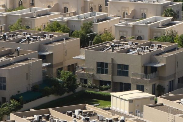 This article is a practical buyer's guide to finding and purchasing houses for sale in Emirates Hills, Dubai's most exclusive villa community. It explains why E...